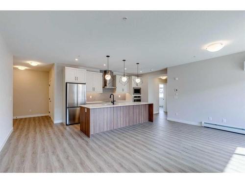 2107-55 Lucas Way Nw, Calgary, AB - Indoor Photo Showing Kitchen