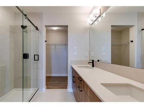 2107-55 Lucas Way Nw, Calgary, AB - Indoor Photo Showing Bathroom