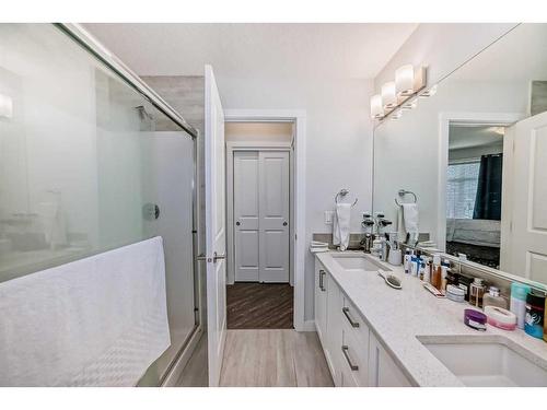 2111-3727 Sage Hill Drive Nw, Calgary, AB - Indoor Photo Showing Bathroom