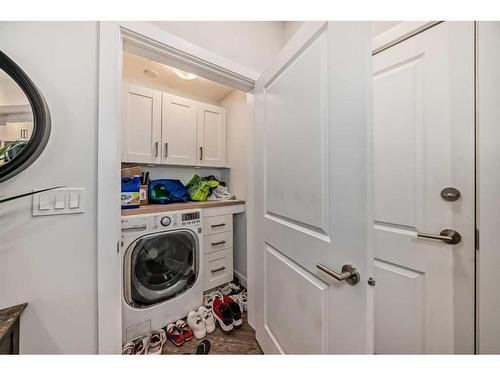 2111-3727 Sage Hill Drive Nw, Calgary, AB - Indoor Photo Showing Laundry Room