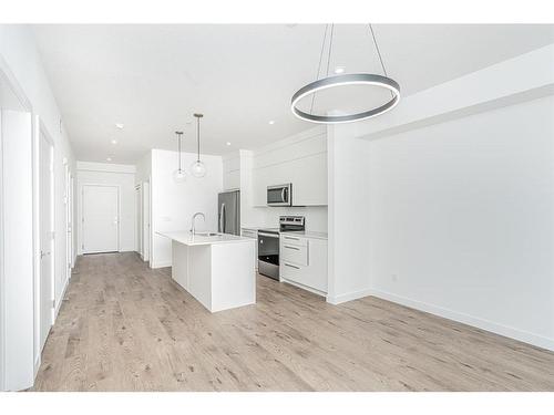 1305-60 Skyview Ranch Road Ne, Calgary, AB - Indoor Photo Showing Kitchen