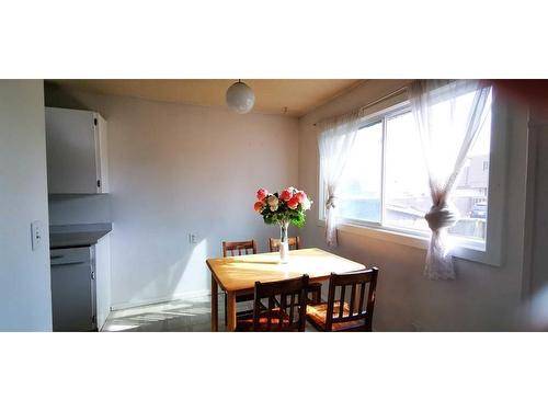 2-6424 4 Street Ne, Calgary, AB - Indoor Photo Showing Dining Room