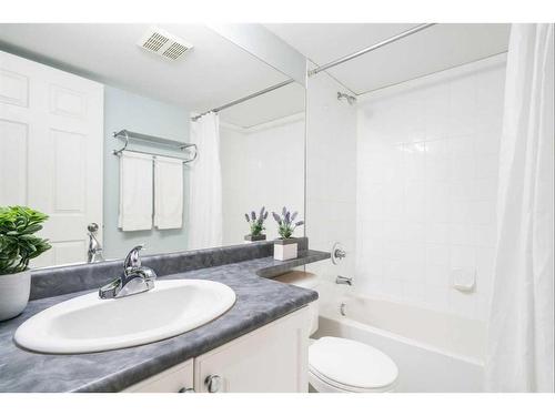 608-1111 6 Avenue Sw, Calgary, AB - Indoor Photo Showing Bathroom