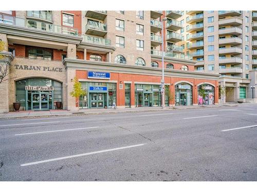 608-1111 6 Avenue Sw, Calgary, AB - Outdoor With Balcony