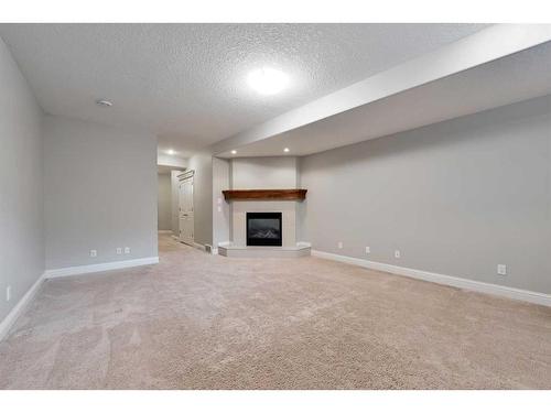 4410 17 Street Sw, Calgary, AB - Indoor With Fireplace