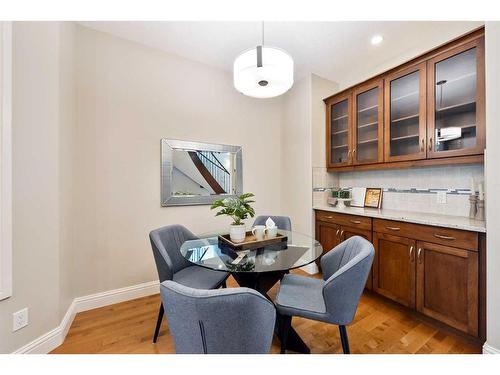 4410 17 Street Sw, Calgary, AB - Indoor Photo Showing Dining Room