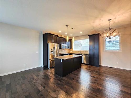 66 Nolan Hill Heights Nw, Calgary, AB - Indoor Photo Showing Kitchen