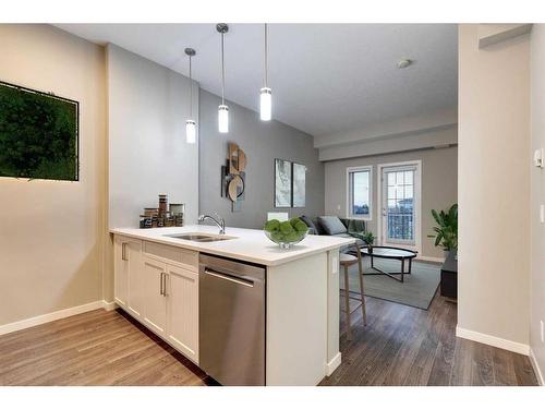 408-20 Mahogany Mews Se, Calgary, AB - Indoor Photo Showing Kitchen