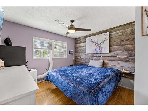 4421 55 Avenue, Olds, AB - Indoor Photo Showing Bedroom