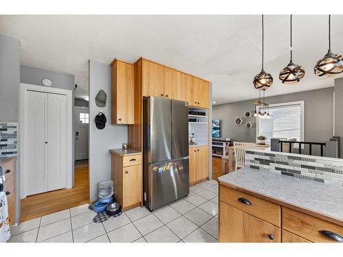 4421 55 Avenue, Olds, AB - Indoor Photo Showing Kitchen