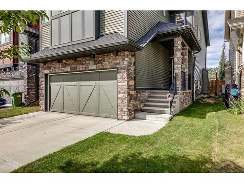 1338 Kings Heights Way Se, Airdrie, AB - Outdoor