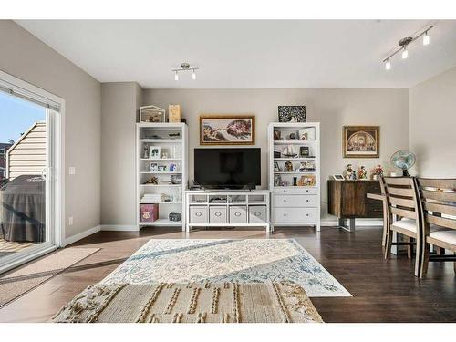 53-300 Marina Drive, Chestermere, AB - Indoor Photo Showing Living Room