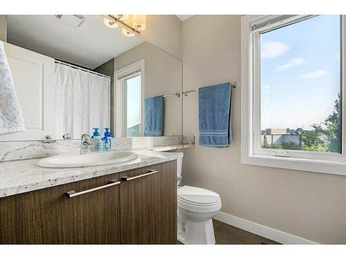 53-300 Marina Drive, Chestermere, AB - Indoor Photo Showing Bathroom