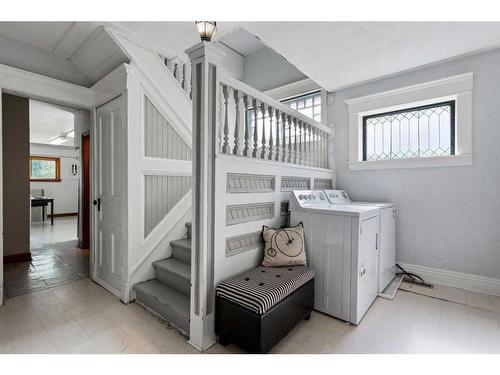 9 Elma Street East, Okotoks, AB - Indoor Photo Showing Laundry Room