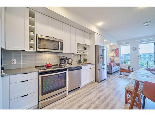 314-4138 University Avenue Nw, Calgary, AB - Indoor Photo Showing Kitchen With Stainless Steel Kitchen