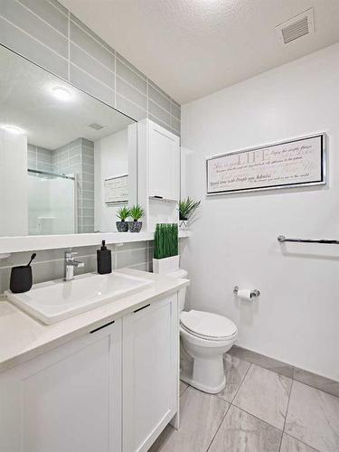 314-4138 University Avenue Nw, Calgary, AB - Indoor Photo Showing Bathroom