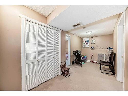 20 Castlebrook Road Ne, Calgary, AB - Indoor Photo Showing Other Room