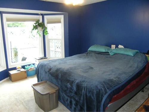 133 6 Avenue Se, Three Hills, AB - Indoor Photo Showing Bedroom