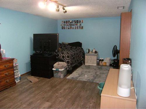 133 6 Avenue Se, Three Hills, AB - Indoor Photo Showing Other Room