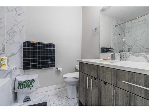 45 Savanna Close Ne, Calgary, AB - Indoor Photo Showing Bathroom