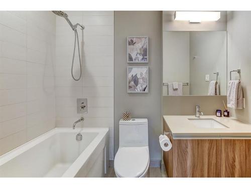 707-1122 3 Street Se, Calgary, AB - Indoor Photo Showing Bathroom