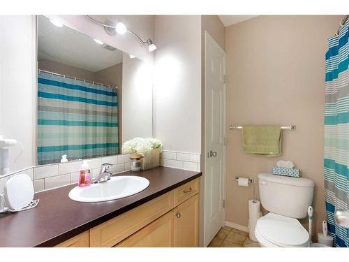 109 Prairie Sound Circle Nw, High River, AB - Indoor Photo Showing Bathroom