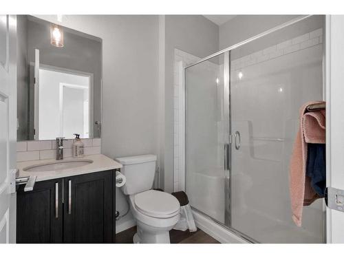 101 Dawson Drive, Chestermere, AB - Indoor Photo Showing Bathroom