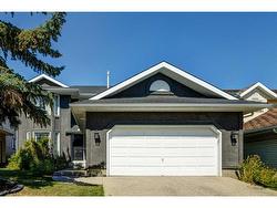 27 Woodford Court SW Calgary, AB T2W 5Y3