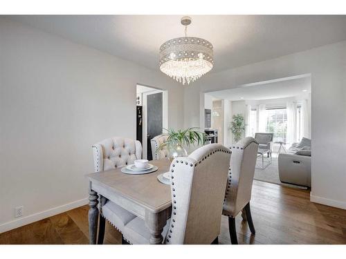 27 Woodford Court Sw, Calgary, AB - Indoor Photo Showing Dining Room