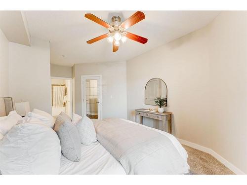 309-1800 14A Street Sw, Calgary, AB - Indoor Photo Showing Bedroom