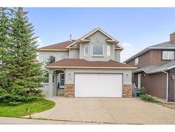 151 Coral Shores Landing NE Calgary, AB T3J 3J7