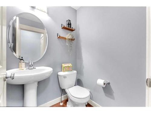 213 Rainbow Falls Manor, Chestermere, AB - Indoor Photo Showing Bathroom