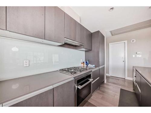 3701-1122 3 Street Se, Calgary, AB - Indoor Photo Showing Kitchen With Upgraded Kitchen