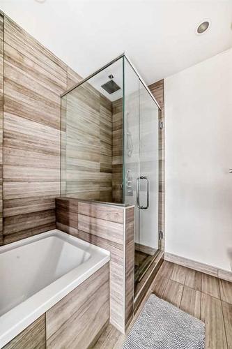 3701-1122 3 Street Se, Calgary, AB - Indoor Photo Showing Bathroom