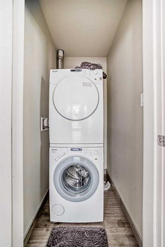 3701-1122 3 Street Se, Calgary, AB - Indoor Photo Showing Laundry Room