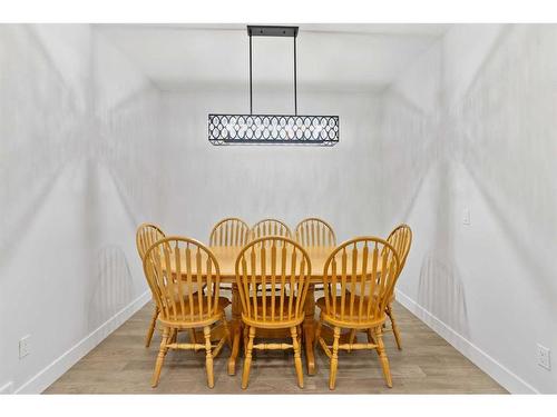 198 Kinniburgh Crescent, Chestermere, AB - Indoor Photo Showing Dining Room