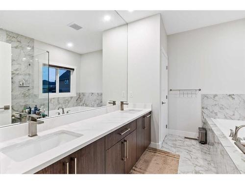 198 Kinniburgh Crescent, Chestermere, AB - Indoor Photo Showing Bathroom