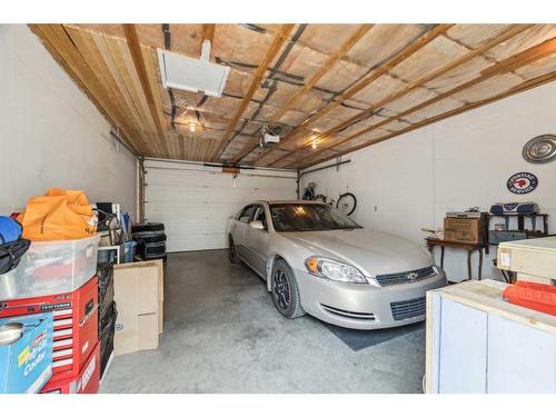 13 Erin Grove Place Se, Calgary, AB - Indoor Photo Showing Garage