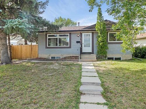 207 Fallswater Road Ne, Calgary, AB - Outdoor