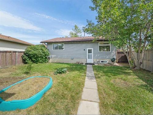 207 Fallswater Road Ne, Calgary, AB - Outdoor