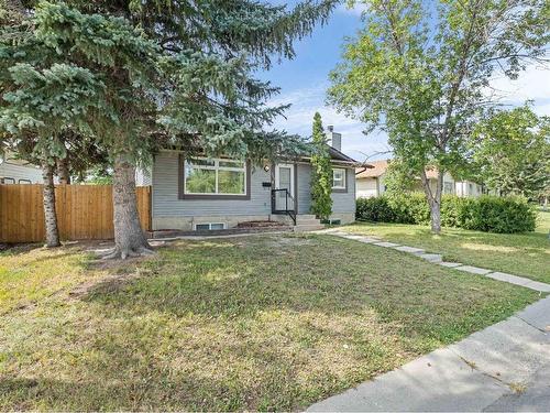 207 Fallswater Road Ne, Calgary, AB - Outdoor