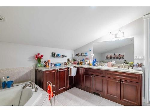 5328 44 Avenue, Red Deer, AB - Indoor Photo Showing Bathroom