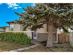 5501 4 Avenue NE Calgary, AB T2A 3X8