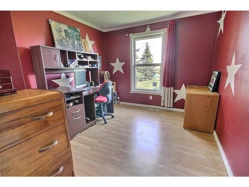 475044 Rge Rd 53 Road, Vermilion, AB - Indoor Photo Showing Office