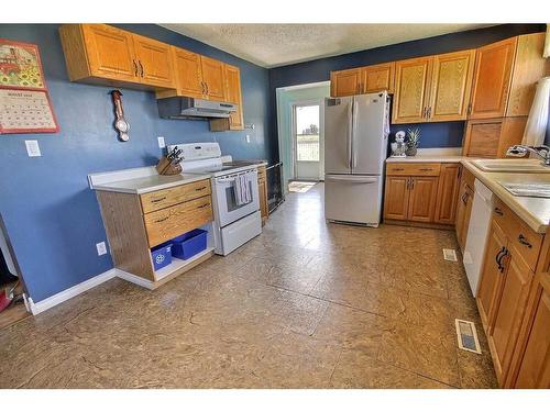 475044 Rge Rd 53 Road, Vermilion, AB - Indoor Photo Showing Kitchen