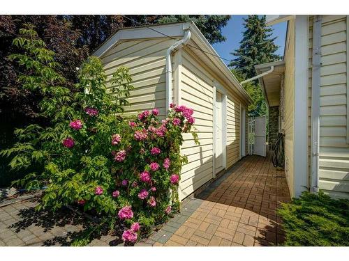 455 Queen Charlotte Drive Se, Calgary, AB - Outdoor