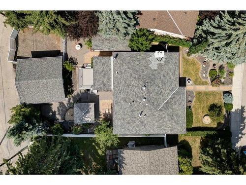 455 Queen Charlotte Drive Se, Calgary, AB - Outdoor