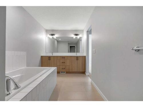 42 Savoy Landing Se, Calgary, AB - Indoor