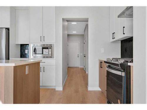 42 Savoy Landing Se, Calgary, AB - Indoor Photo Showing Kitchen