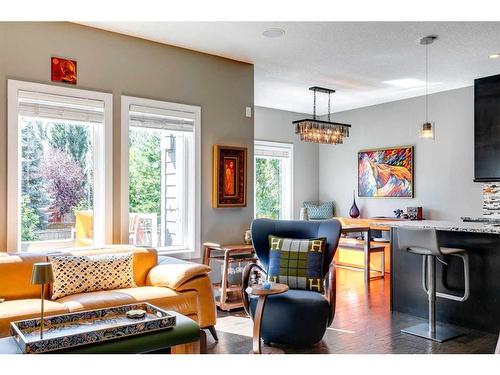 45 Westmore Place Sw, Calgary, AB - Indoor Photo Showing Living Room